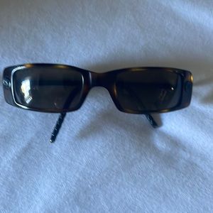 Chanel torte shell sunglasses